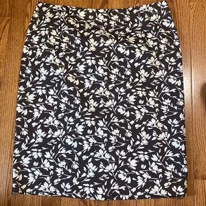 Brown and white floral pencil skirt